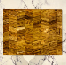 Load image into Gallery viewer, Acacia Wood End Grain Chopping Board